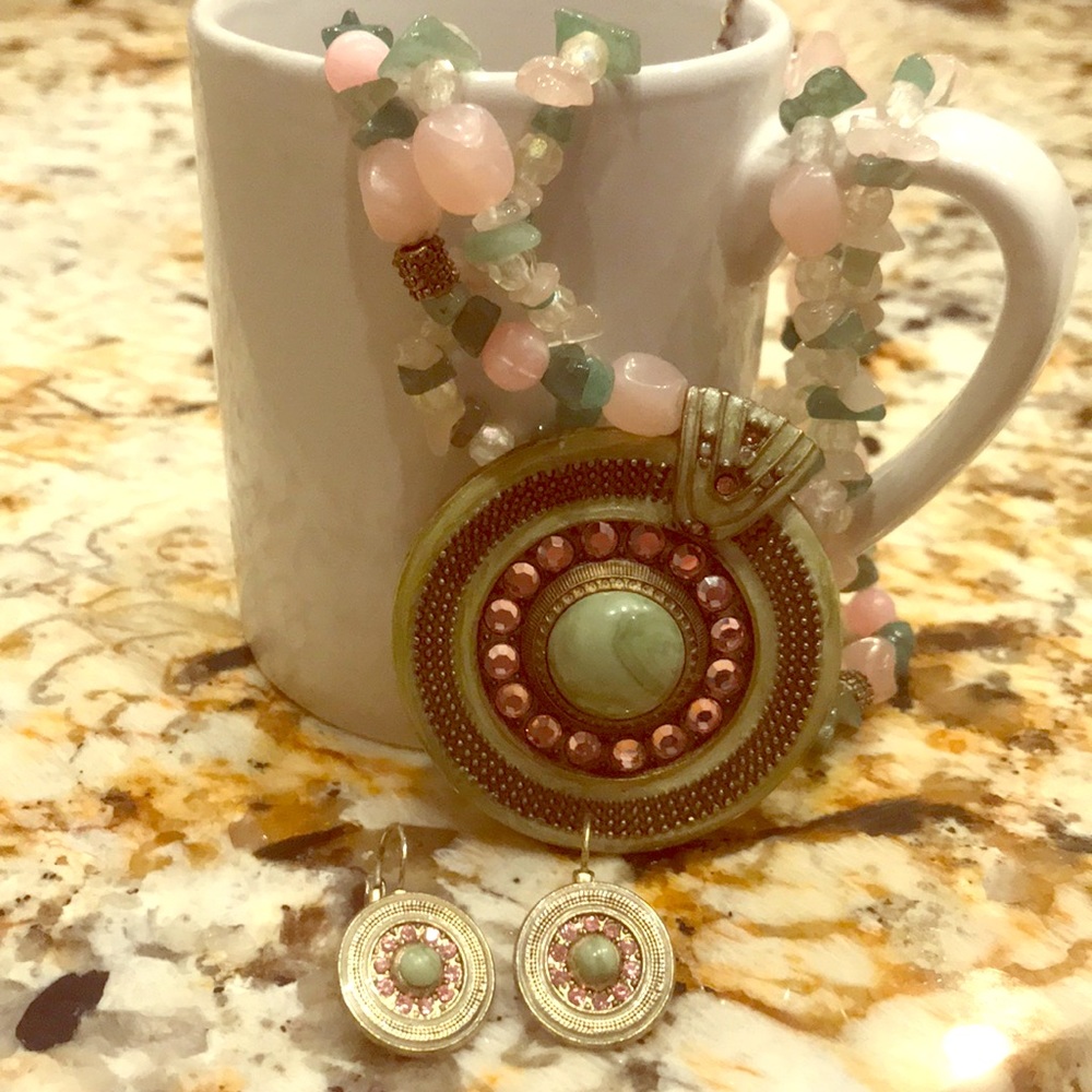 Ladies necklace and earrings  set